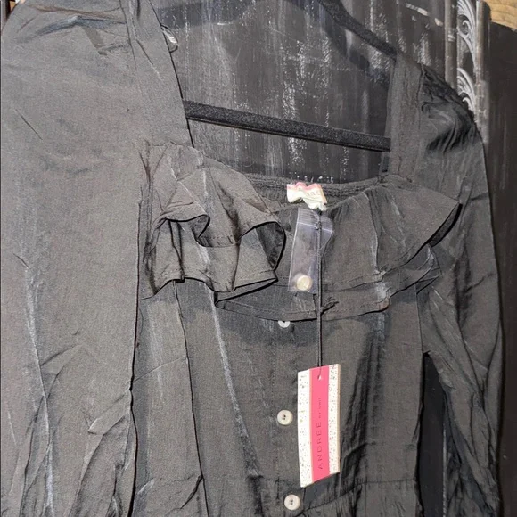 ANDREE BY UNIT Black Ruffled Blouse - Picture 2 of 9